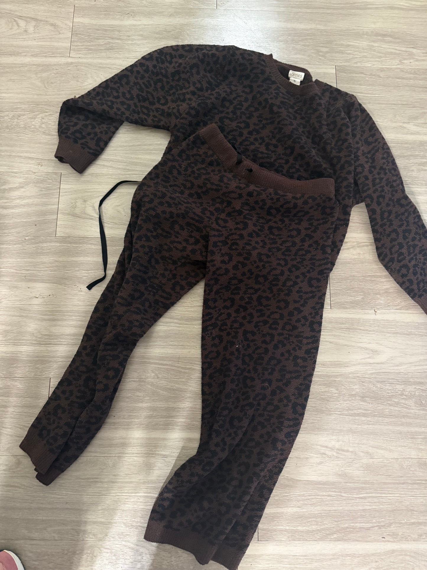 Size large. $130 outfits