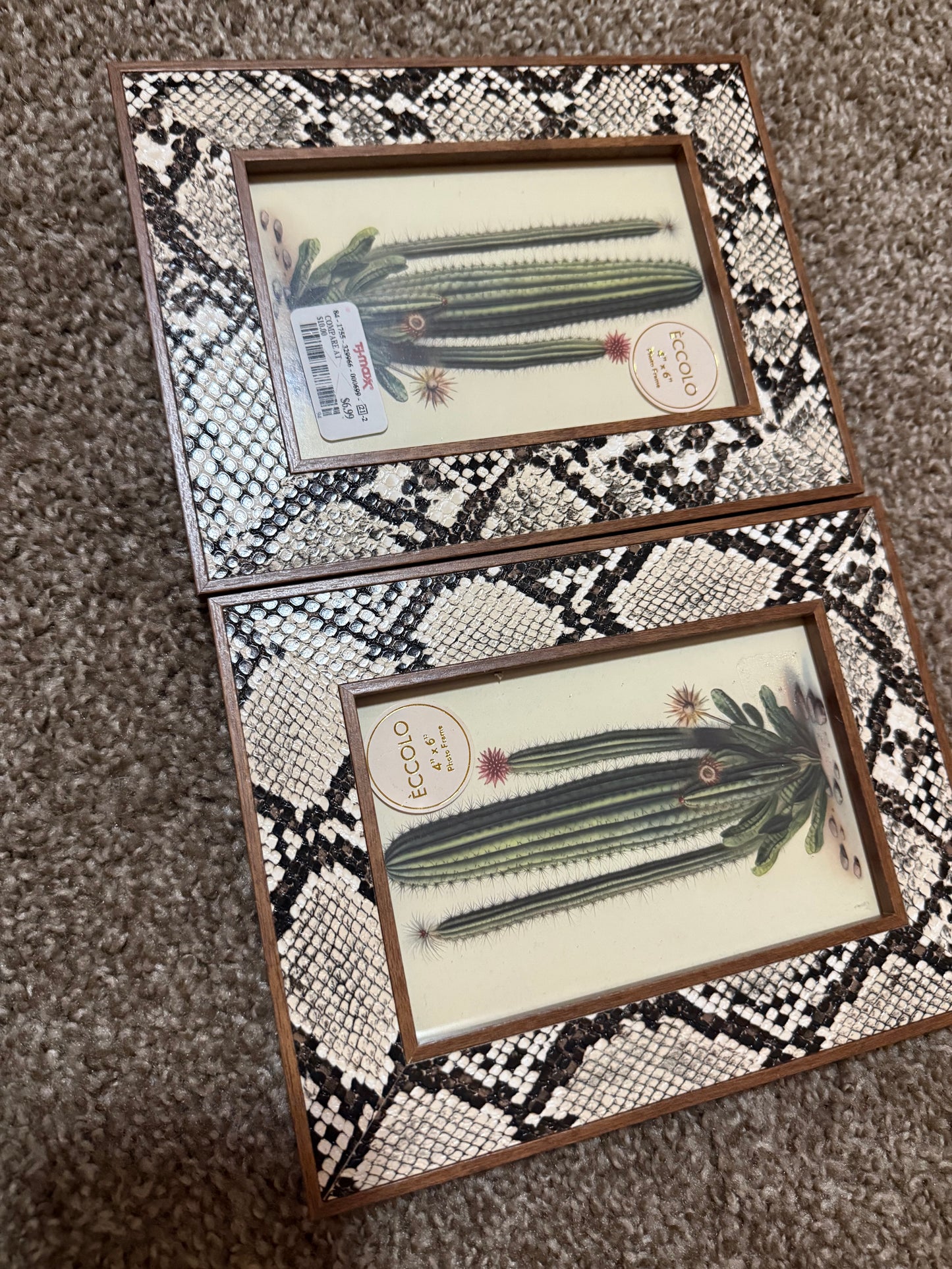 2 picture frames