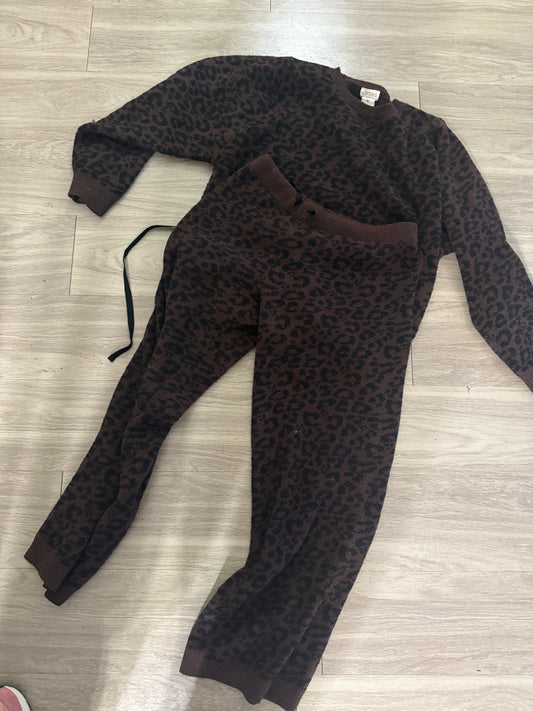 Size large. $130 outfits