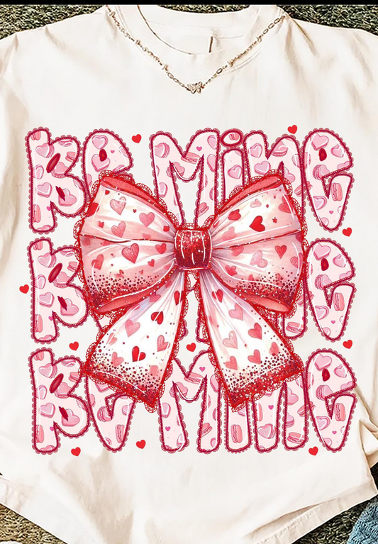 Be mine bow T-Shirt