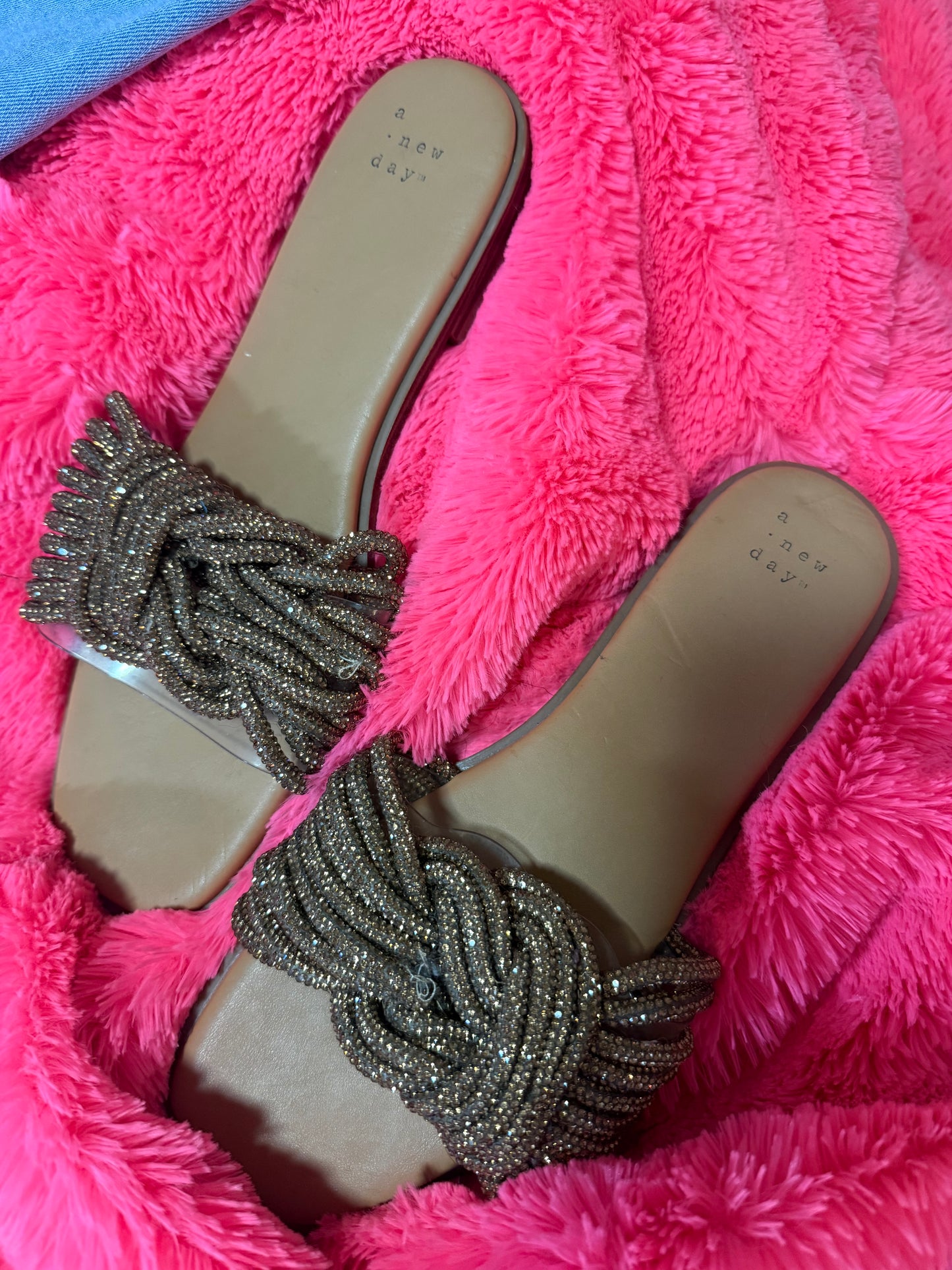 Size 9.     2